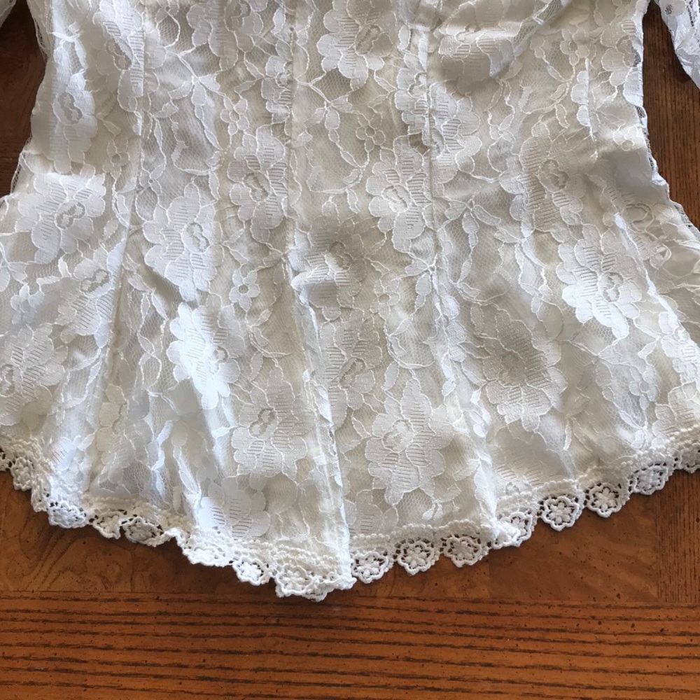 Vintage Women's White Lace Peplum Blouse - Picture 11 of 14